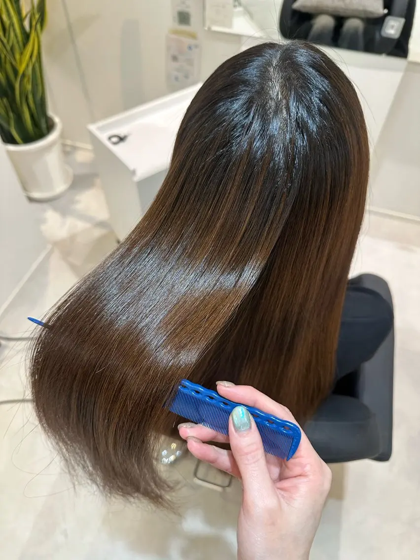 セミロング Emuest心斎橋 SAKIのヘアスタイル