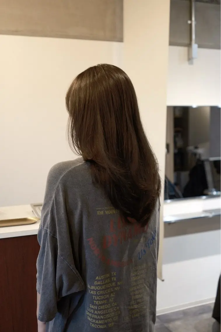ロング カラー カット ヘアカラー トリートメント ヘアセット ハルカ/透け感カラー /顔周りレイヤーのヘアスタイル