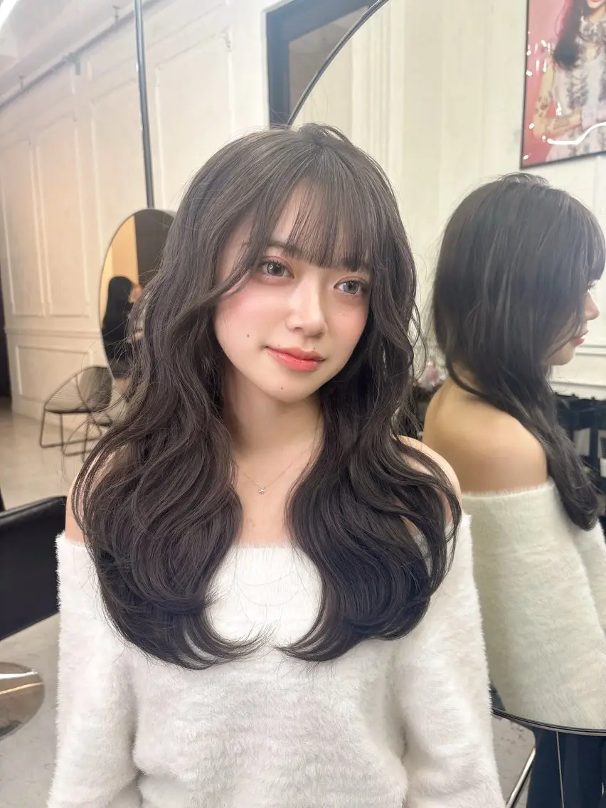 ロング ヘアカラー MaisonHALU さくらのヘアスタイル