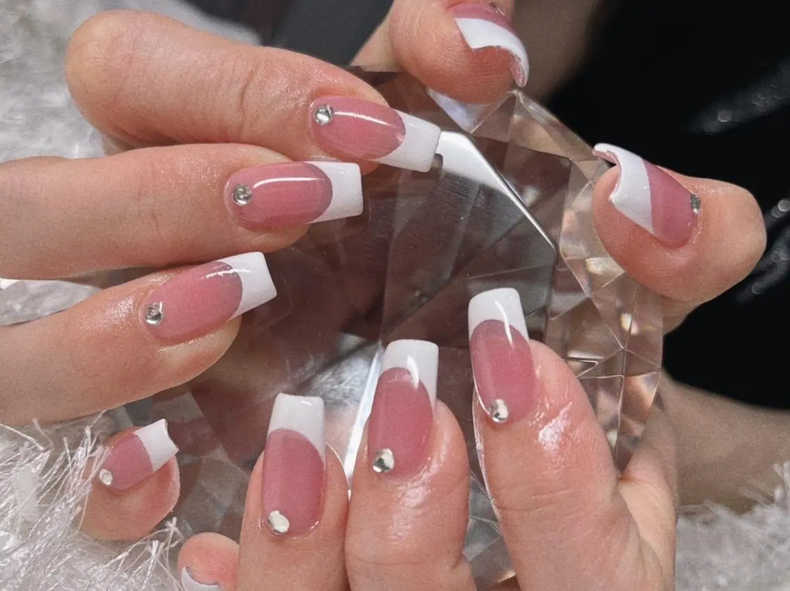 ネイル 長さ出し フレンチネイル ジェルネイル グラデーション 韓国ネイル ハンドネイル Nail&eye Belire 新宿のネイルデザイン
