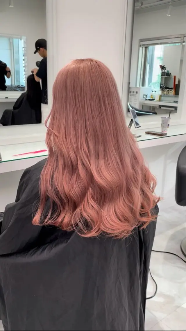 ロング カラー ヘアアレンジ ヘアカラー トリートメント ヘッドスパ ヘアセット ウルフカット×ハイ トーン職人🤍ゆうひのヘアスタイル