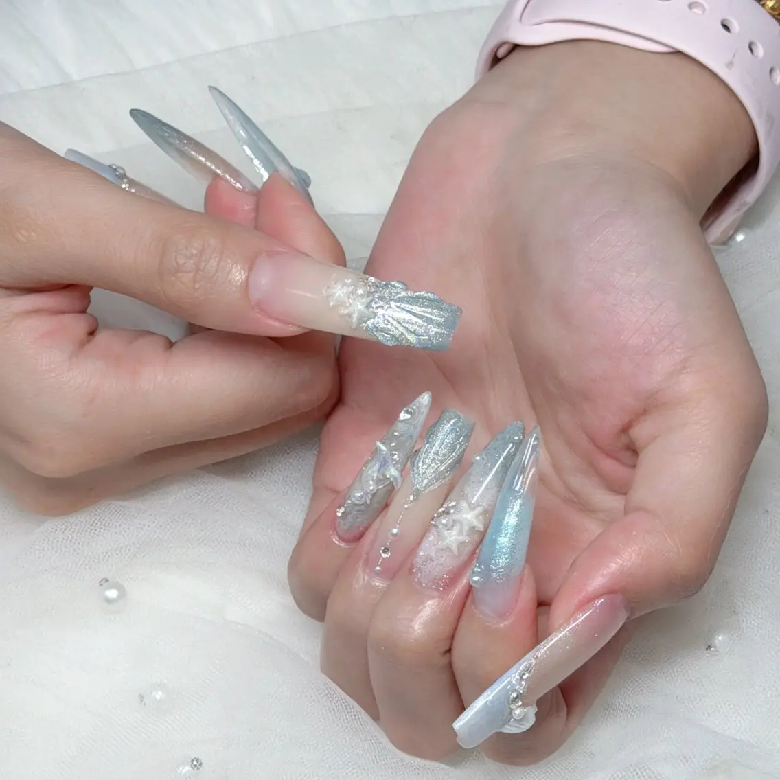 ネイル ハンドネイル &ME Mikoのネイルデザイン