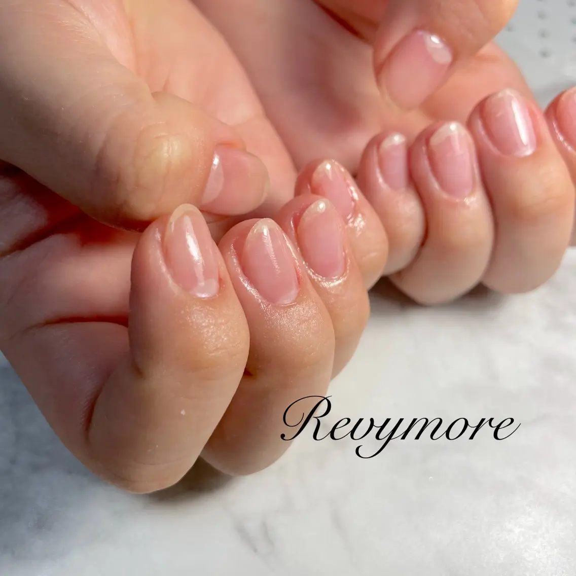 ネイル クリアネイル ジェルネイル キラキラネイル 韓国ネイル ニュアンスネイル nail salon Revymoreのネイルデザイン