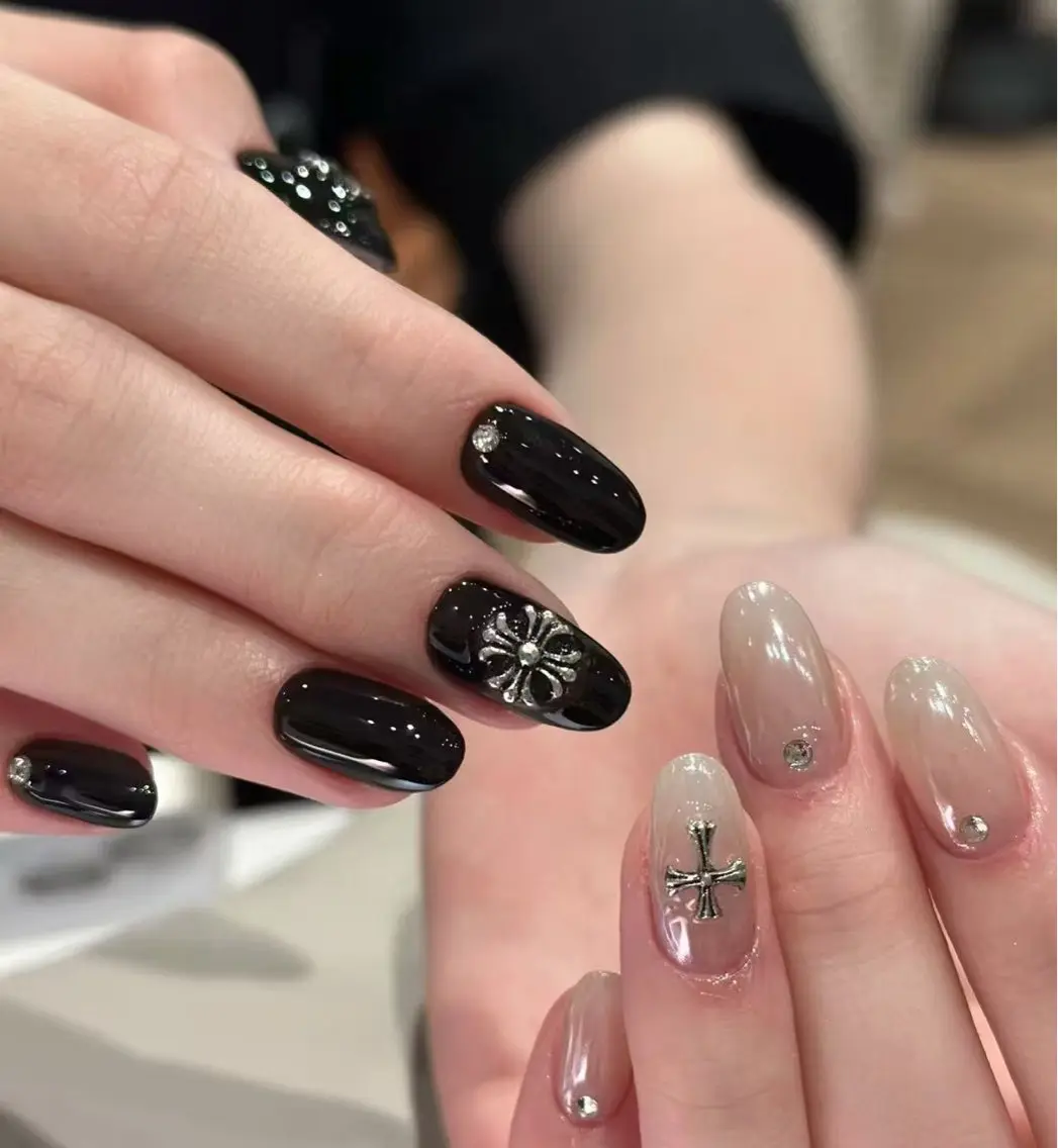 ネイル オーロラネイル フラワーネイル フットネイル フレンチネイル ジェルネイル ハンドネイル BabyYouMi nailのネイルデザイン