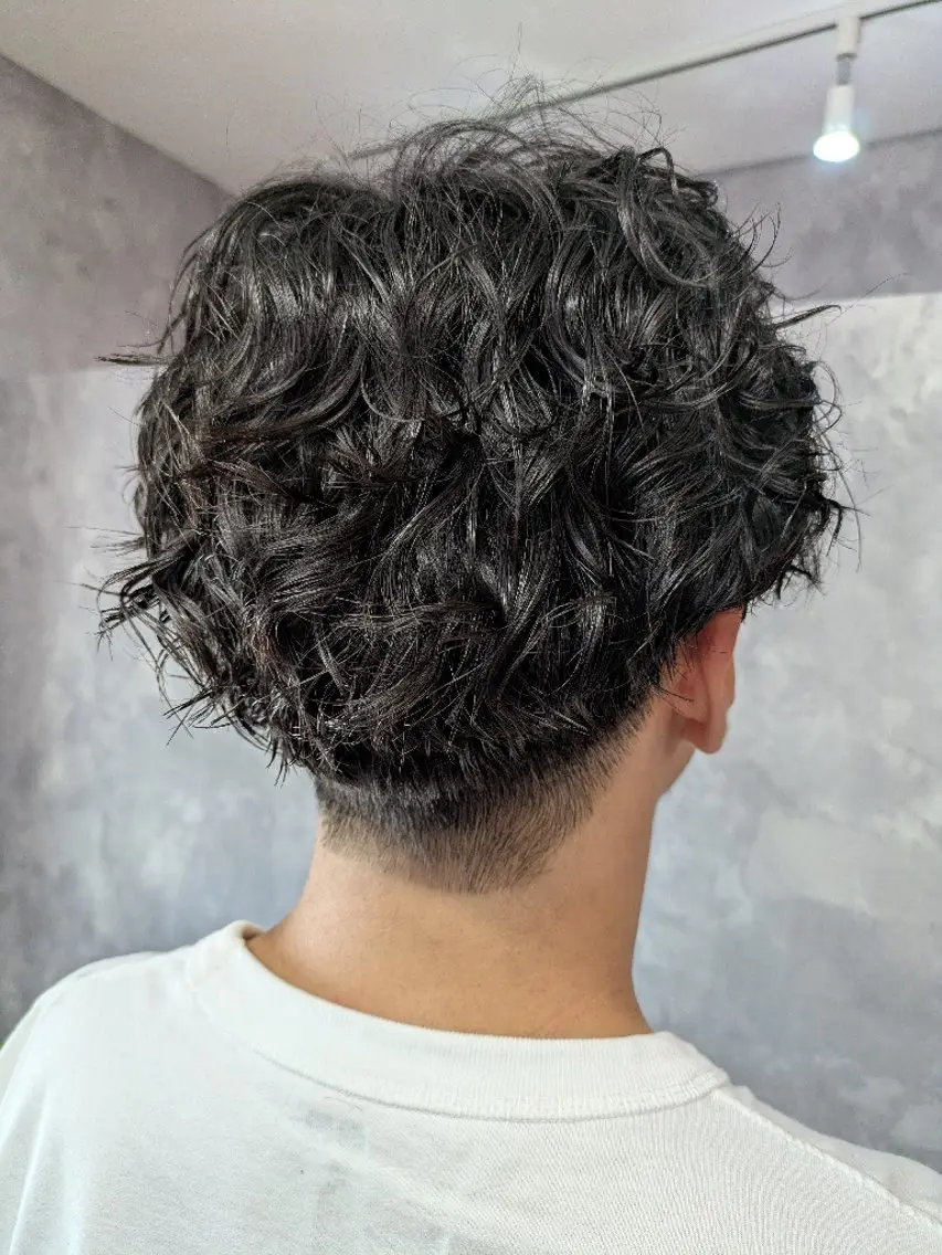 パーマ メンズ メンズパーマ スパイラルパーマ カット パーマ 佐藤 璃咲のヘアスタイル