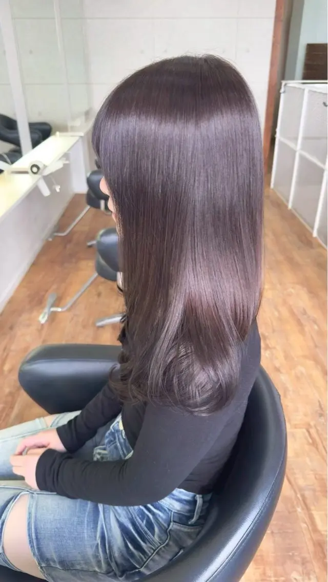 カラー Hip's eyes meiのヘアスタイル