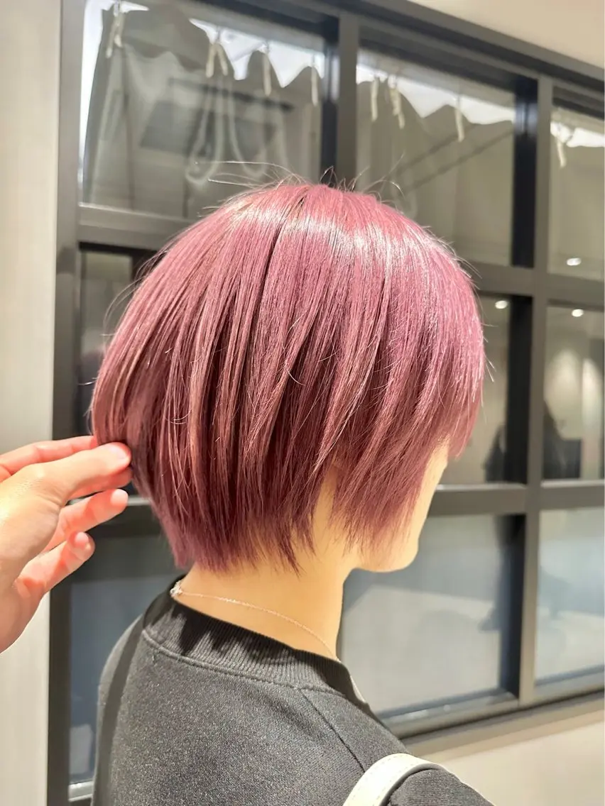ショート カラー ブリーチ トリートメント カット トリートメント ⭐️小顔ショート⭐️ 大鷲拓海のヘアスタイル