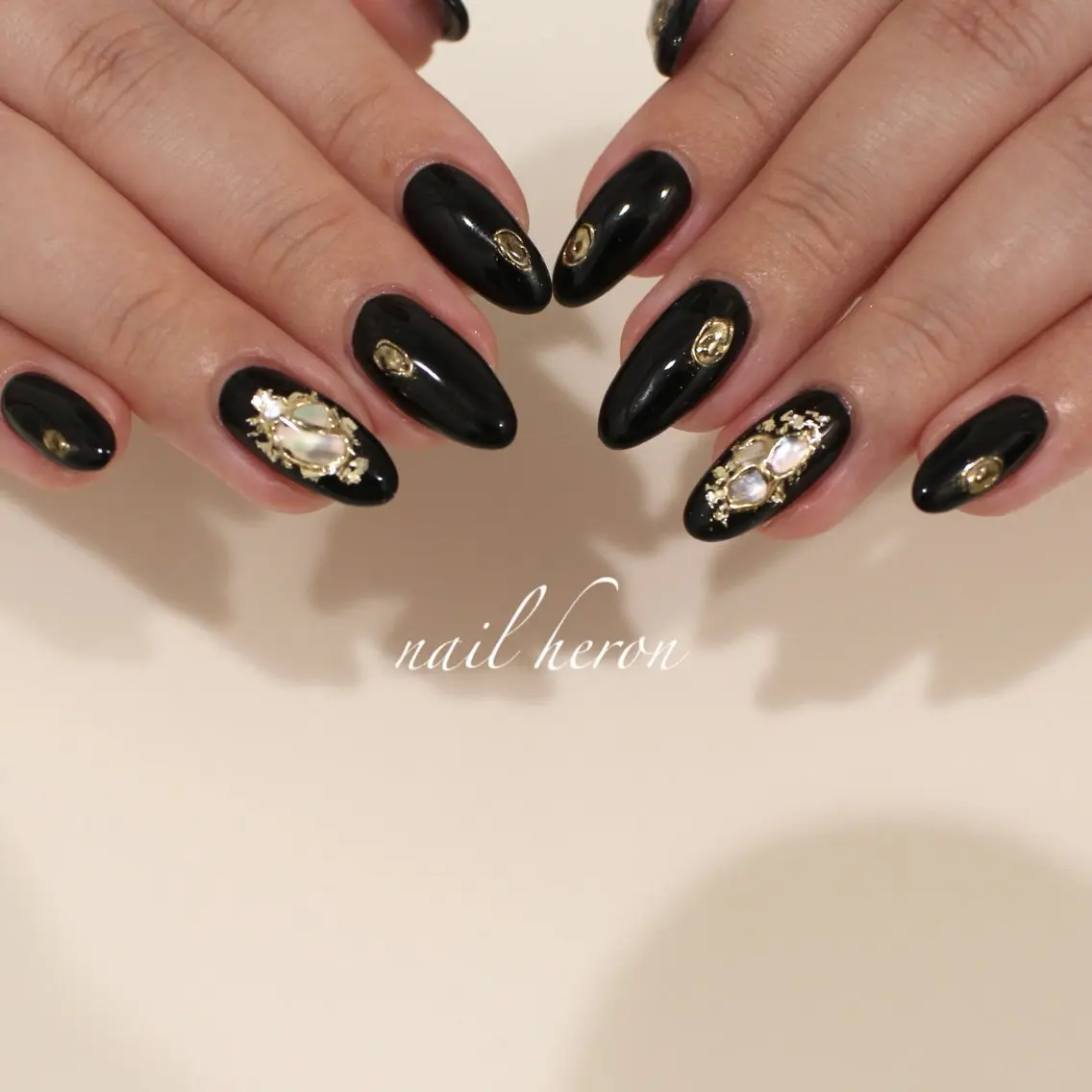 ネイル ハンドネイル saki_ nail heronのネイルデザイン