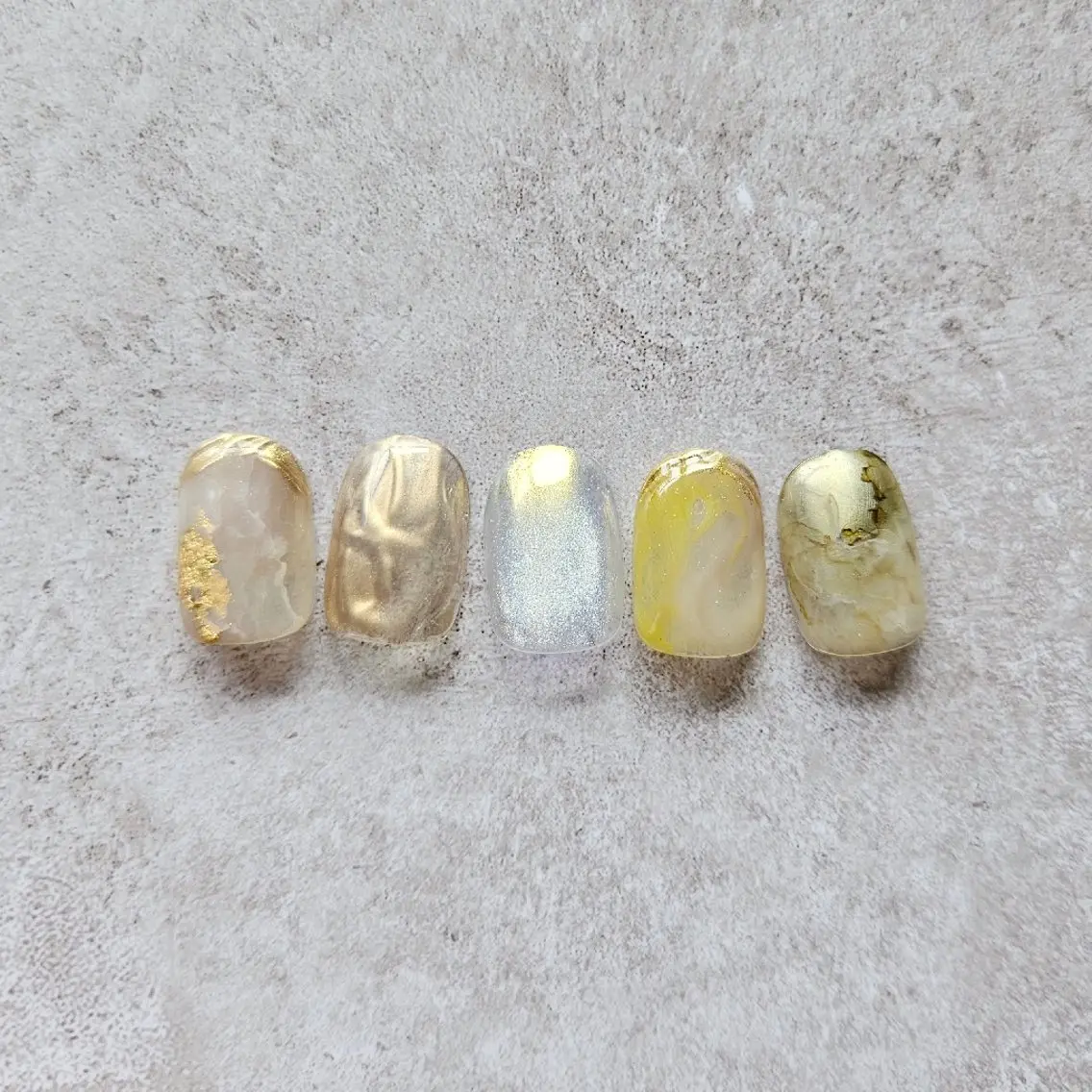 ネイル マグネットネイル ニュアンスネイル ハンドネイル Nailsalon manoのネイルデザイン