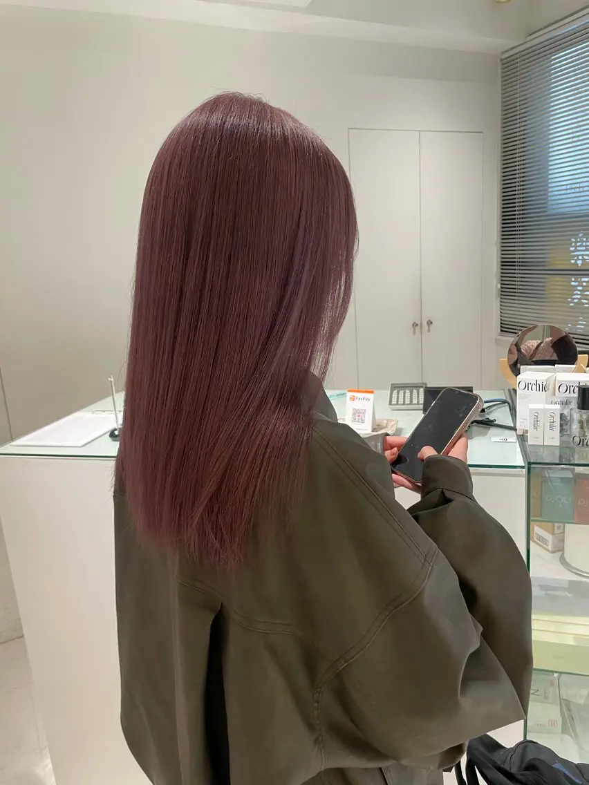 セミロング カラー ブリーチ ヘアカラー loely 💞miyuのヘアスタイル