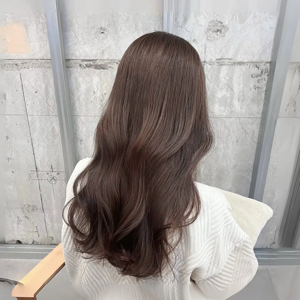 ミディアム カラー パーマ アッシュ アッシュグレー アッシュグレージュ ベージュカラー 黒髪 ヘアカラー トリートメント akira｜ 透明感ベージュ｜梅田のヘアスタイル