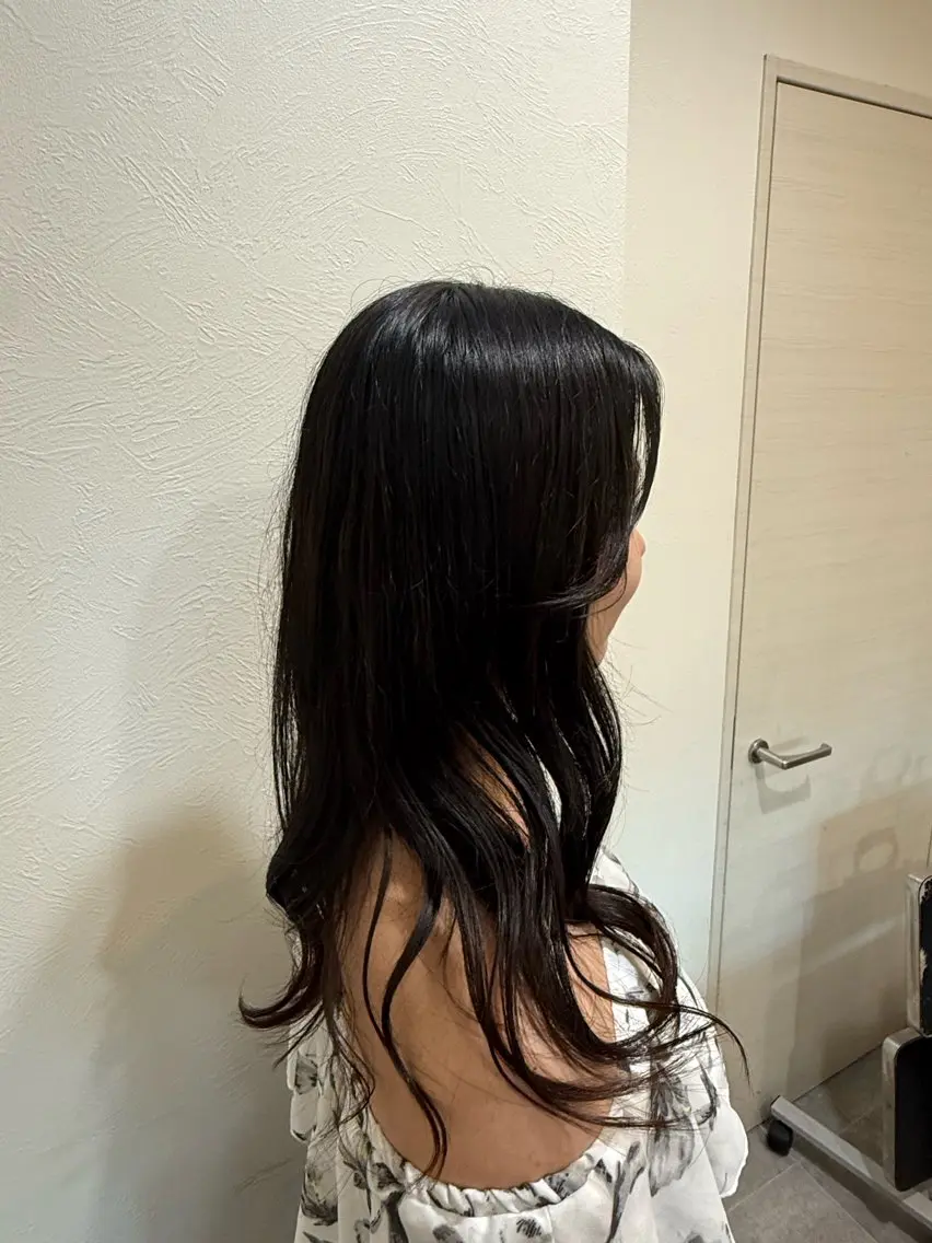 ロング レイヤーカット ロング 鮫島 唯那のヘアスタイル