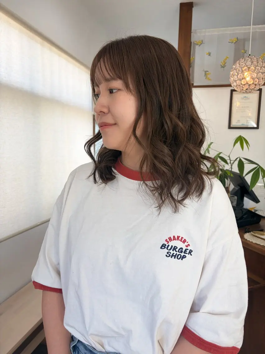 ミディアム カット ヘアカラー カラーモデル募集🩰 Amiのヘアスタイル