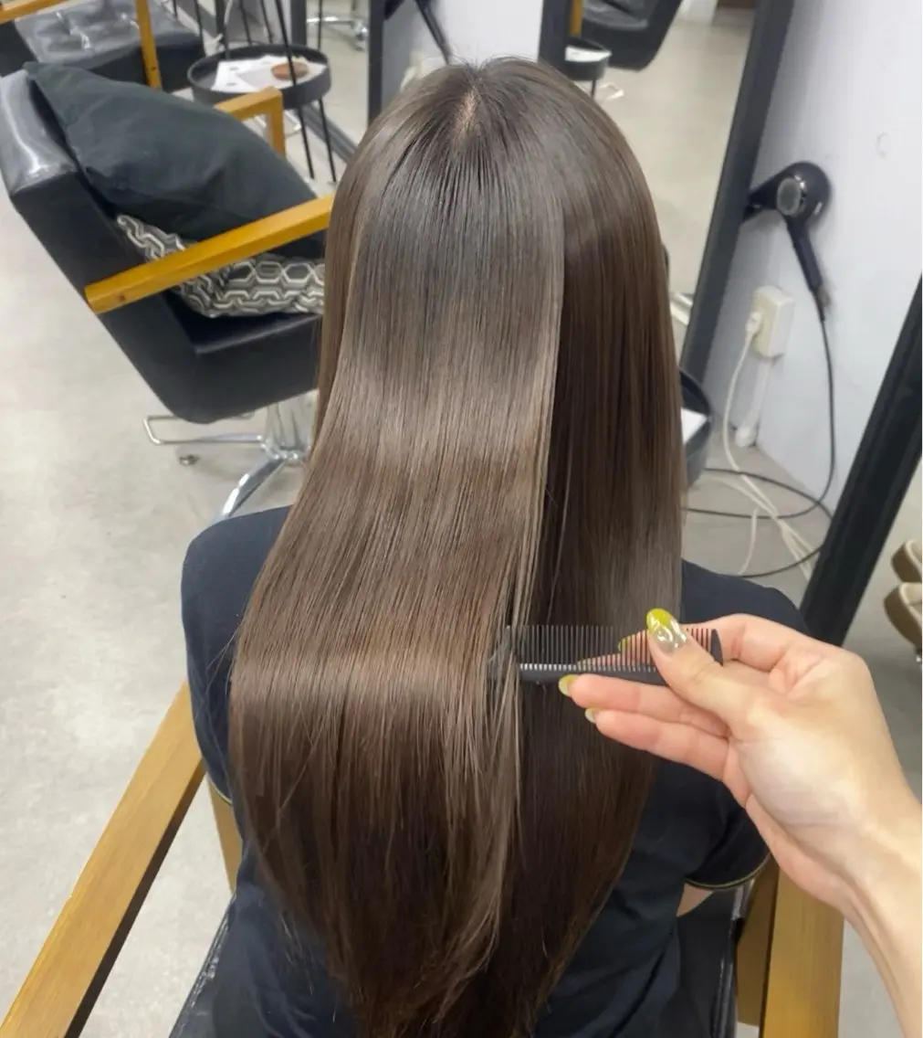 ロング 縮毛矯正 トリートメント 太田 すず香のヘアスタイル