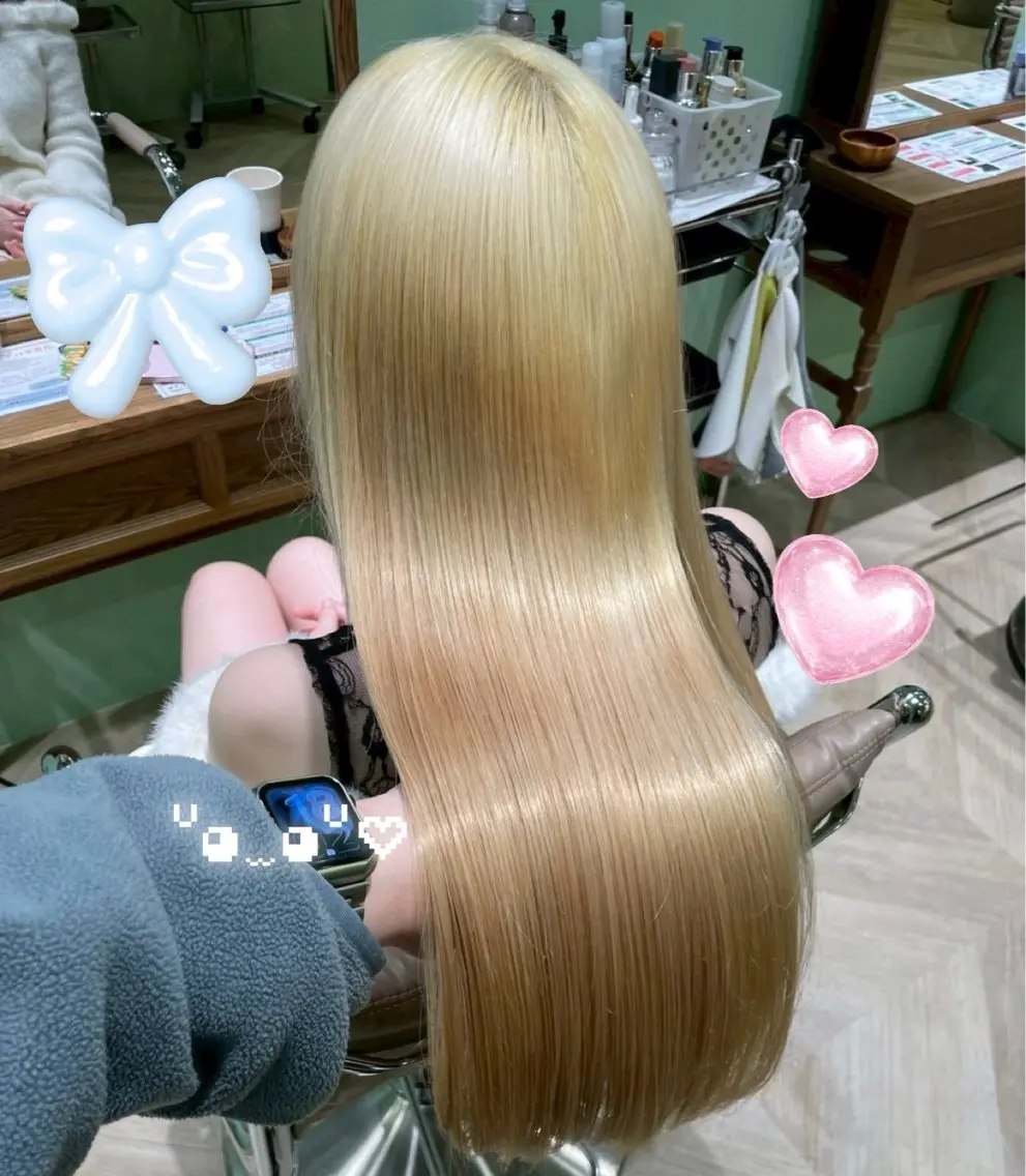 ロング カラー 抜きっぱなしブロンド ブロンド 横浜/デザインカラー 個性派ヘアメ/まこのヘアスタイル