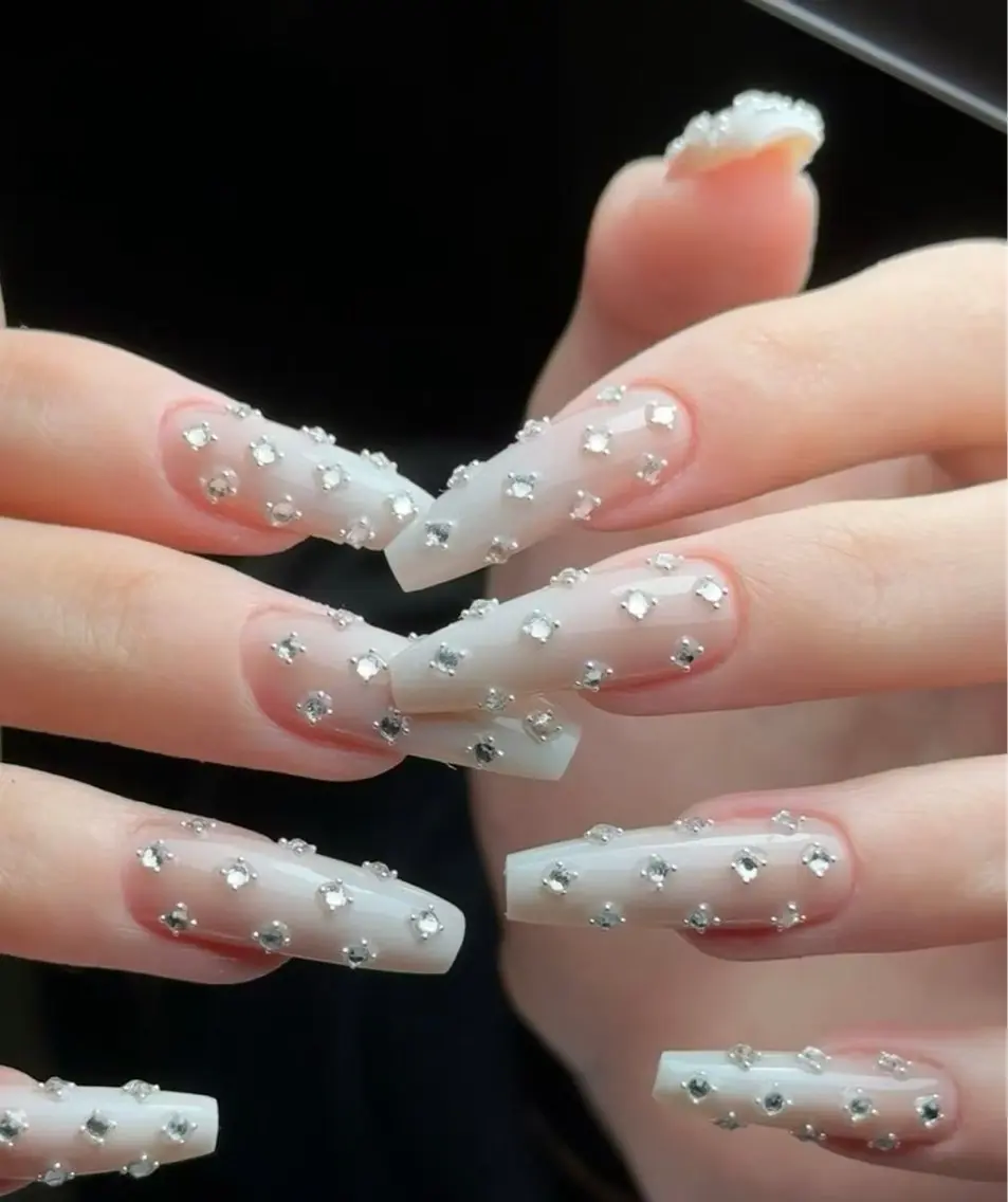 ネイル フラワーネイル フレンチネイル ジェルネイル ガラスフレンチ ハート ハンドネイル BabyYouMi nailのネイルデザイン