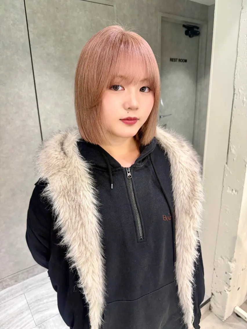 ショート カット ヘアカラー Hana ハイトーン🕯🩰のヘアスタイル
