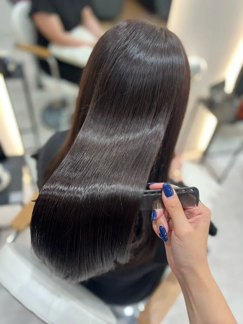 ロング カラー Zina aimiのヘアスタイル