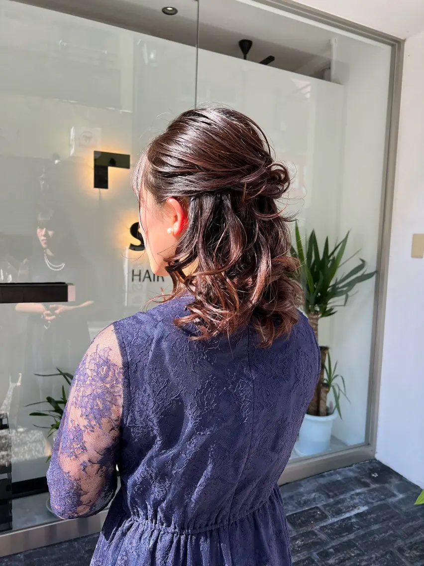 ミディアム カラー ヘアアレンジ ハーフアップ 「sumi」 AMIのヘアスタイル
