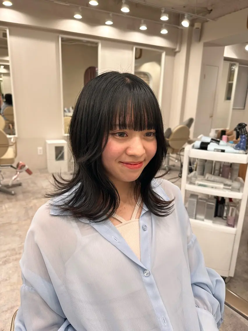ミディアム ボブ、レイヤー、 ハイトーン、古淵のヘアスタイル