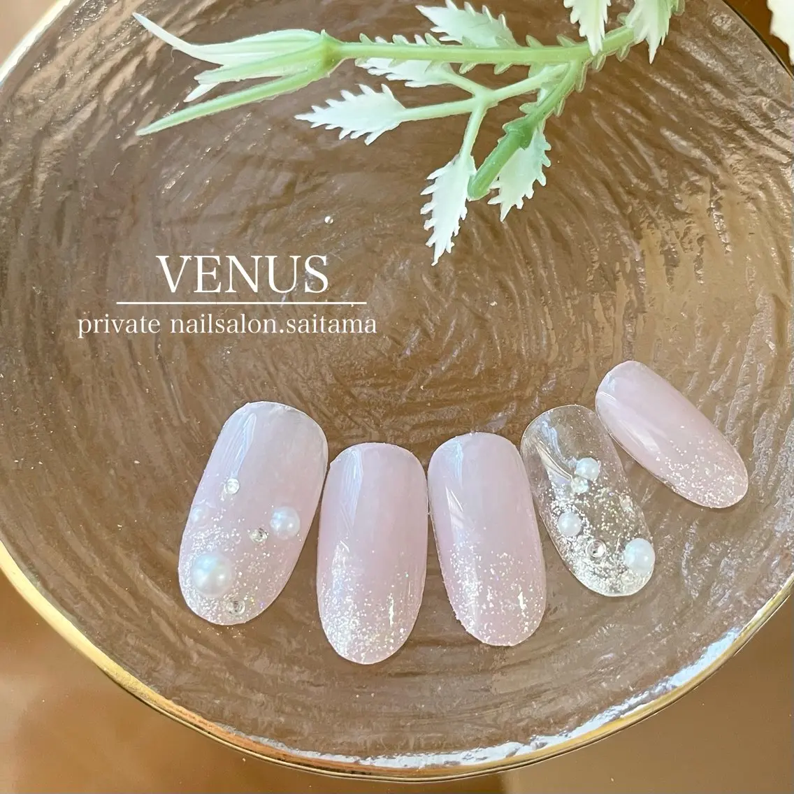 ネイル ワンカラーネイル ストーンネイル nailsalon VENUSのネイルデザイン