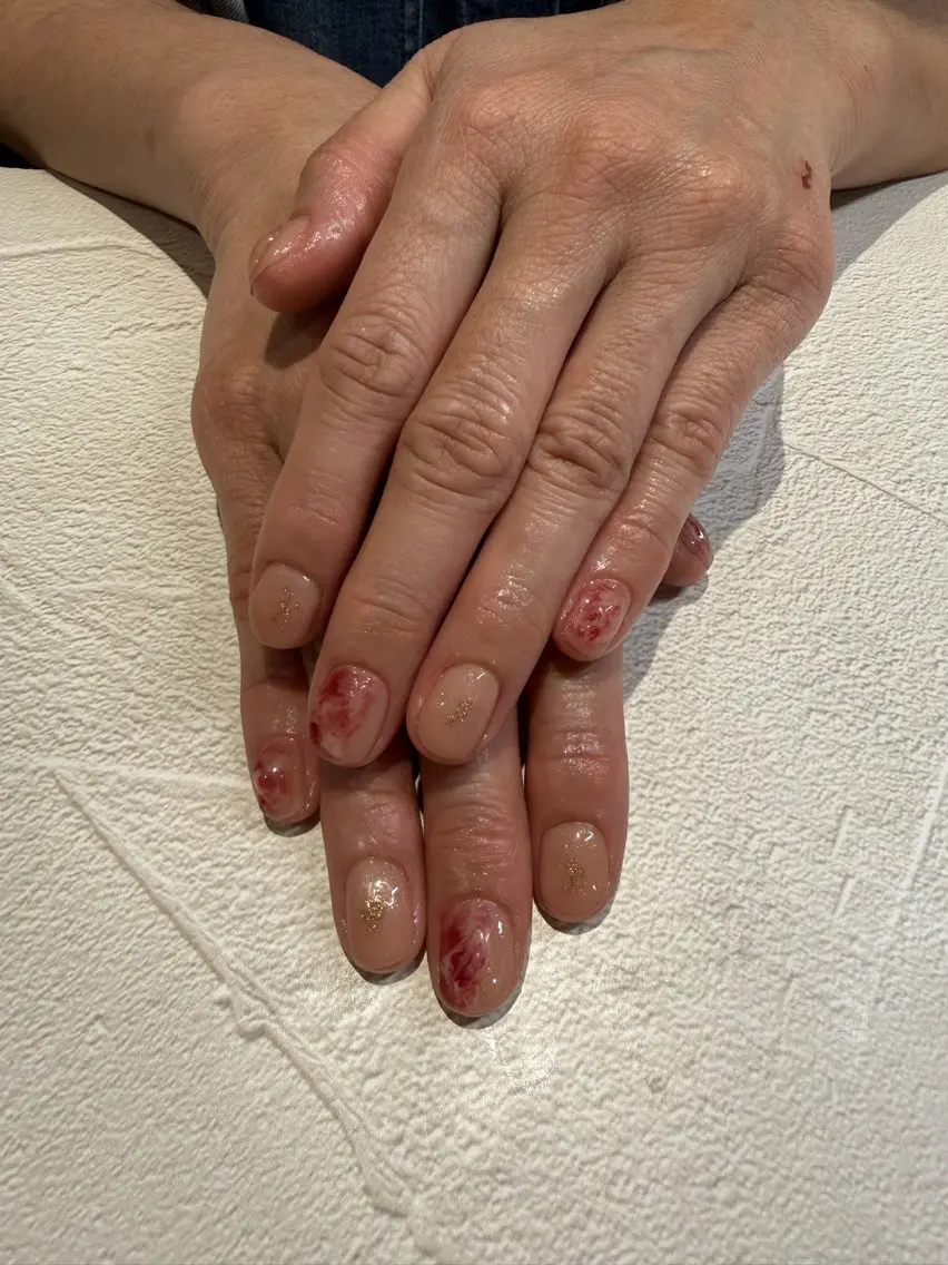 ネイル ニュアンスネイル hosaka naのネイルデザイン