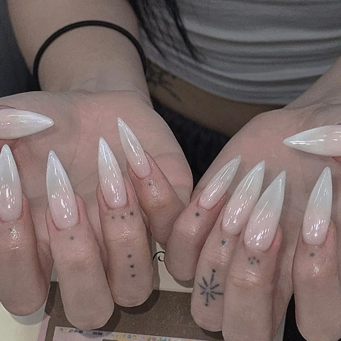 ネイル ハンドネイル LANA NAILのネイルデザイン