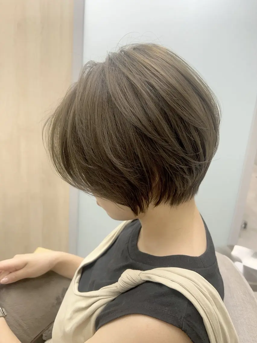 ショート カラー ベージュカラー メンズ レイヤー ウルフ 弓木啓輔のヘアスタイル