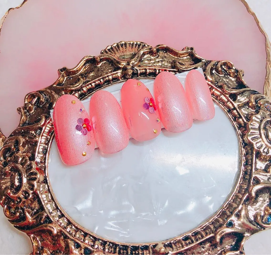ネイル ハンドネイル CROWN プライベートサロンのネイルデザイン