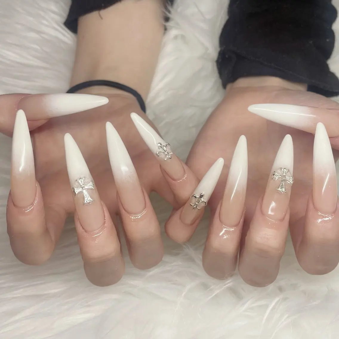 ネイル ハンドネイル Arva Manaのネイルデザイン