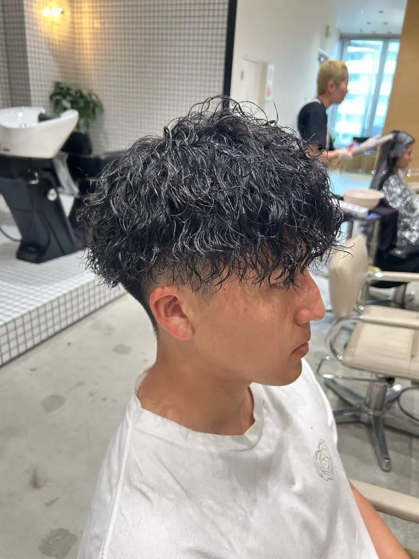 パーマ メンズ フェードカット メンズパーマ カット パーマ 🐲ツイスパ🐲 フェード/龍のヘアスタイル