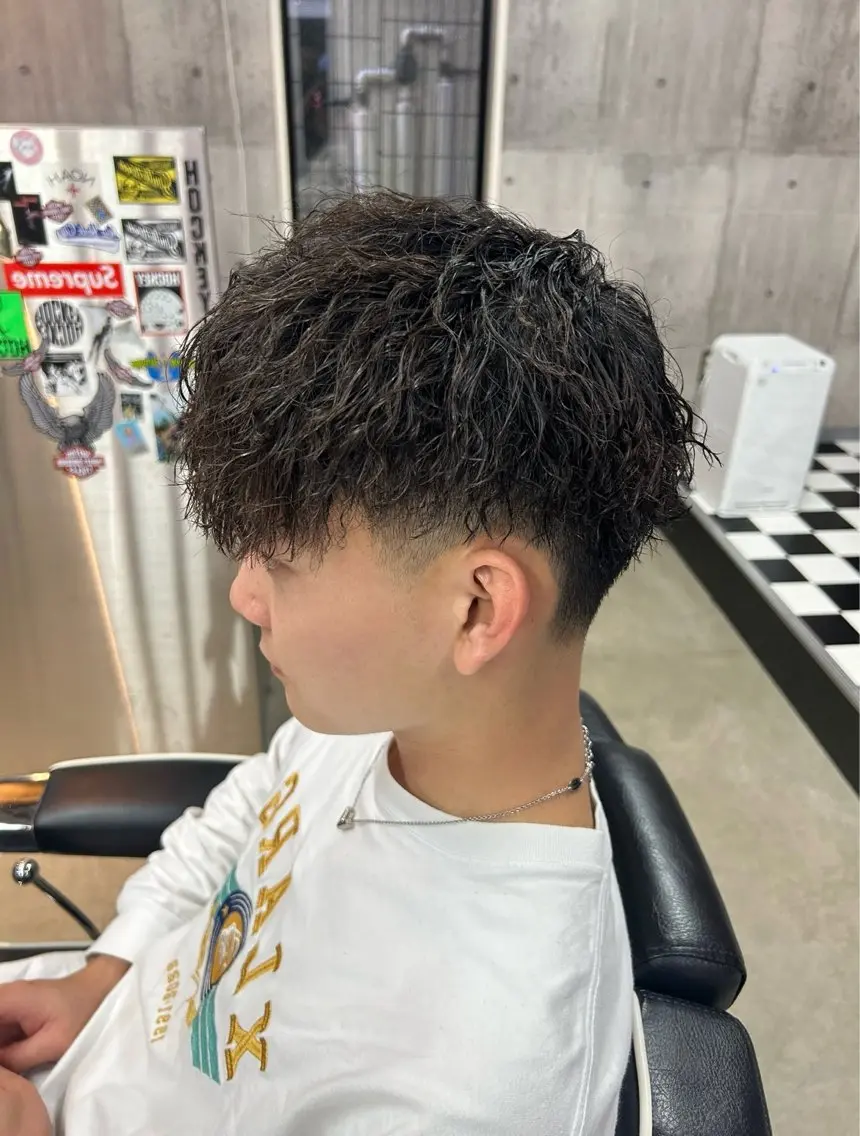 ミディアム 👑パーマの王様👑 【メンズ専門店】のヘアスタイル