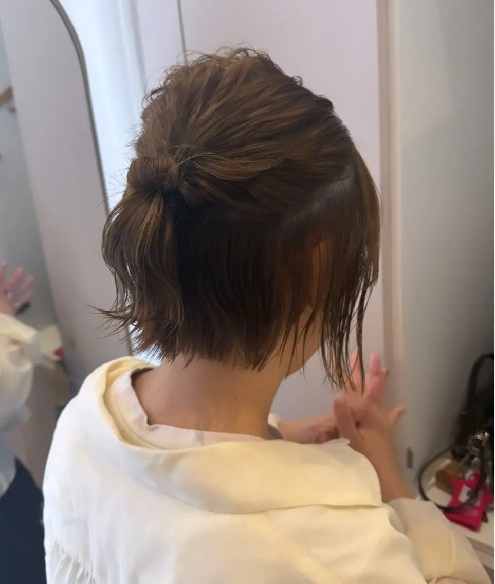 ショート ヘアアレンジ ヘアセット 暖色/オリーブカラー /中村未来🍒🫒のヘアスタイル