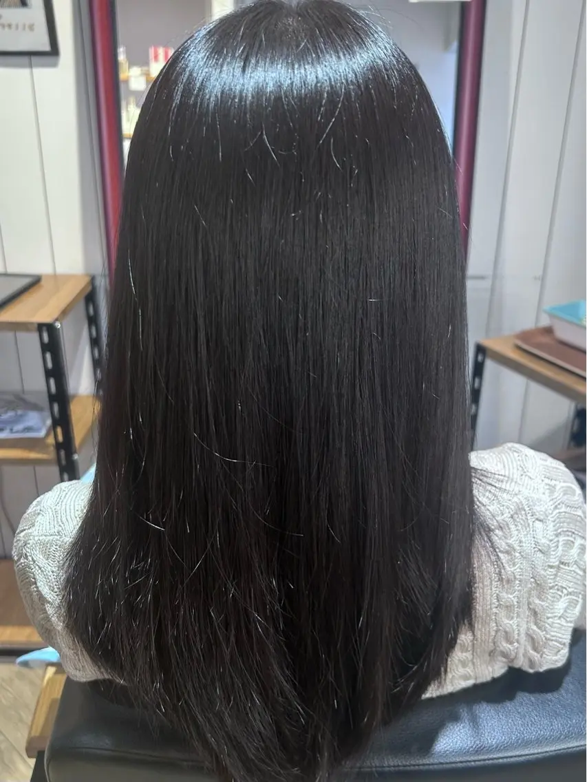 セミロング 髪質改善 縮毛矯正 加藤 心のヘアスタイル