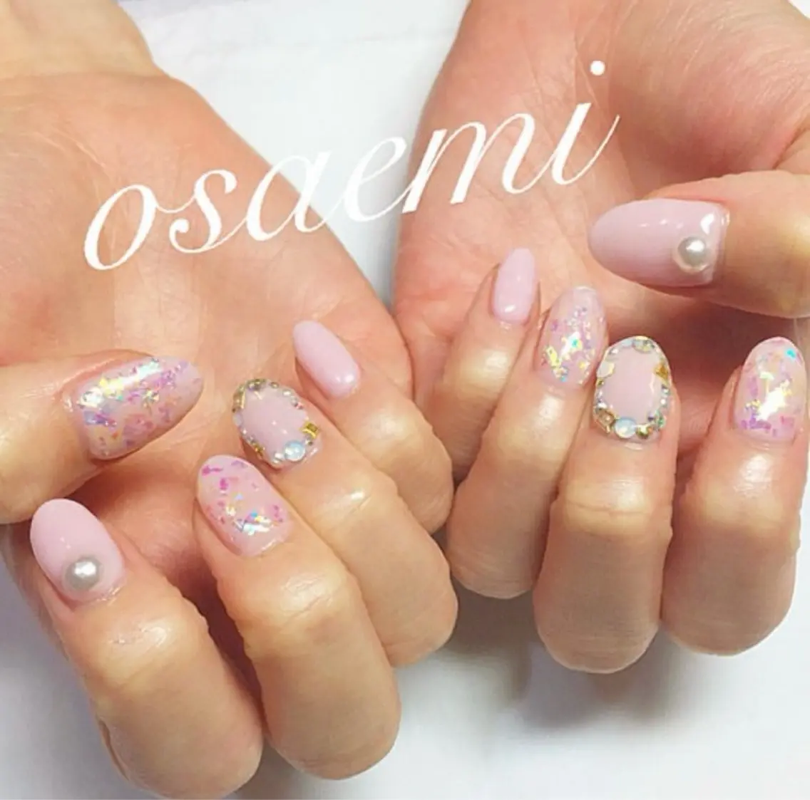 ネイル チークネイル フラッシュネイル フレンチネイル グラデーション ラメ(グリッター) ハンドネイル osa emiのネイルデザイン