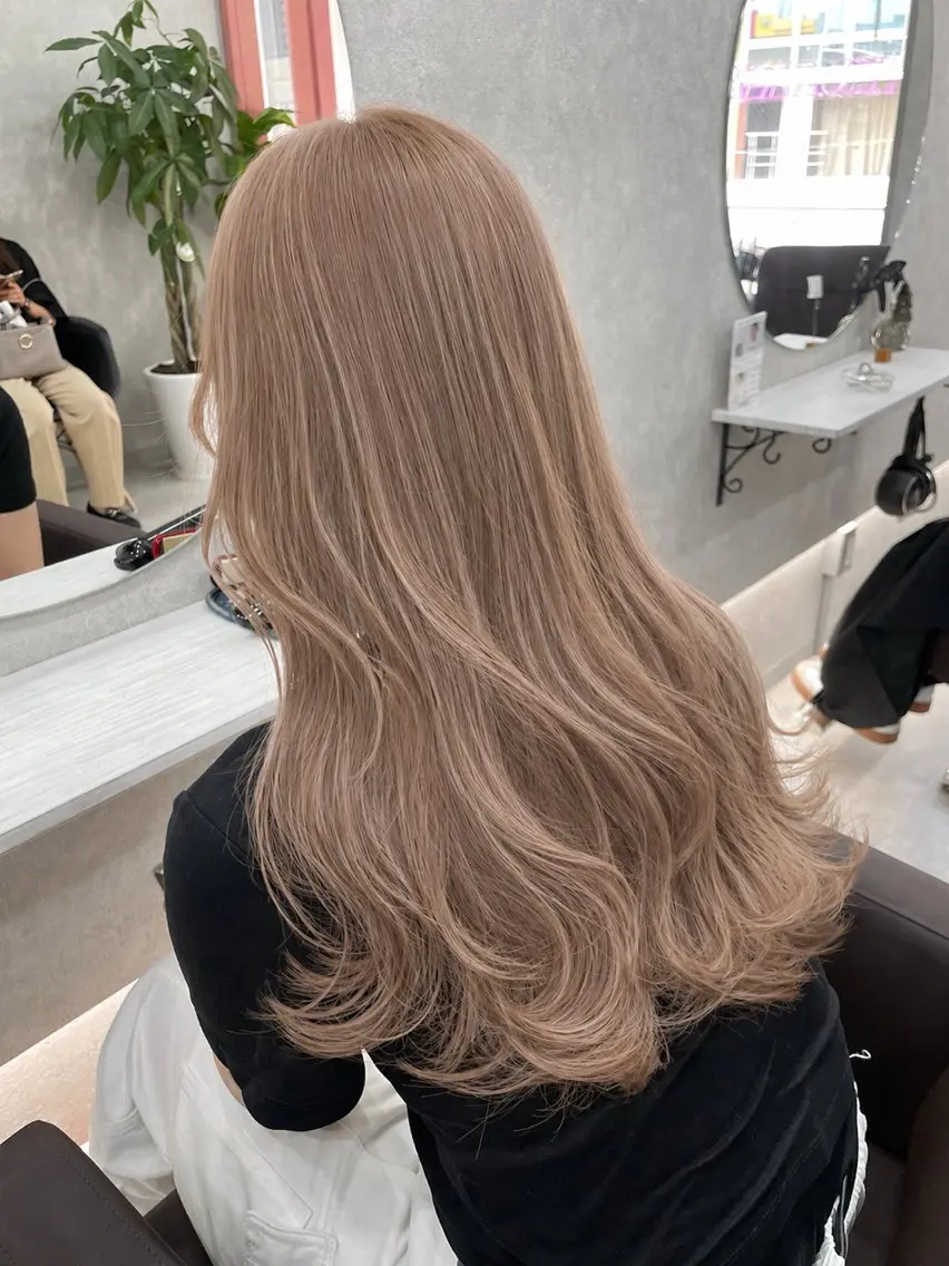 ロング カラー ヘアカラー トリートメント ヘッドスパ 【店長】ブリーチ指名 No.1戸塚優思のヘアスタイル