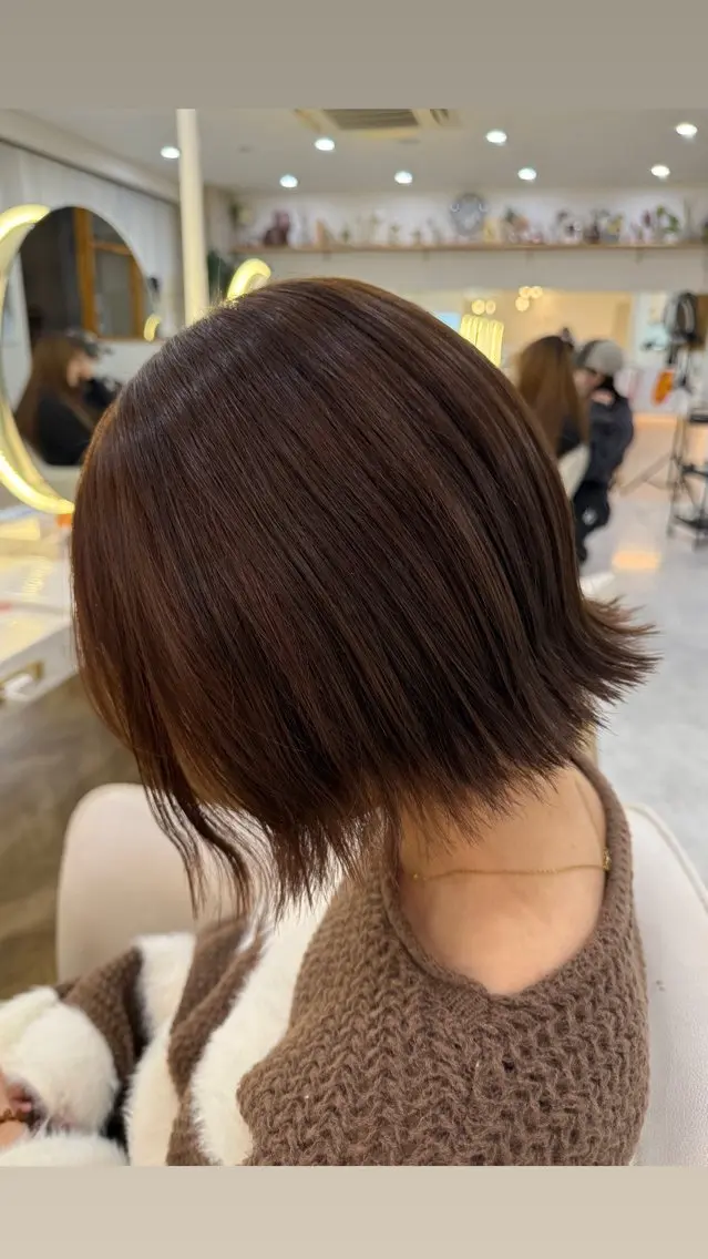 ショート カット 小林 美月  透明感カラーのヘアスタイル