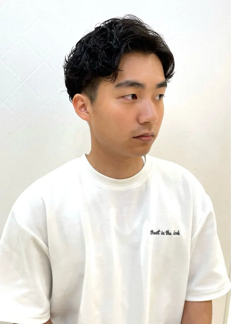 ショート パーマ メンズ アップバング マッシュ メンズパーマ メンズショート ショートヘア 縮毛矯正/ 似合わせ/古津遼平のヘアスタイル
