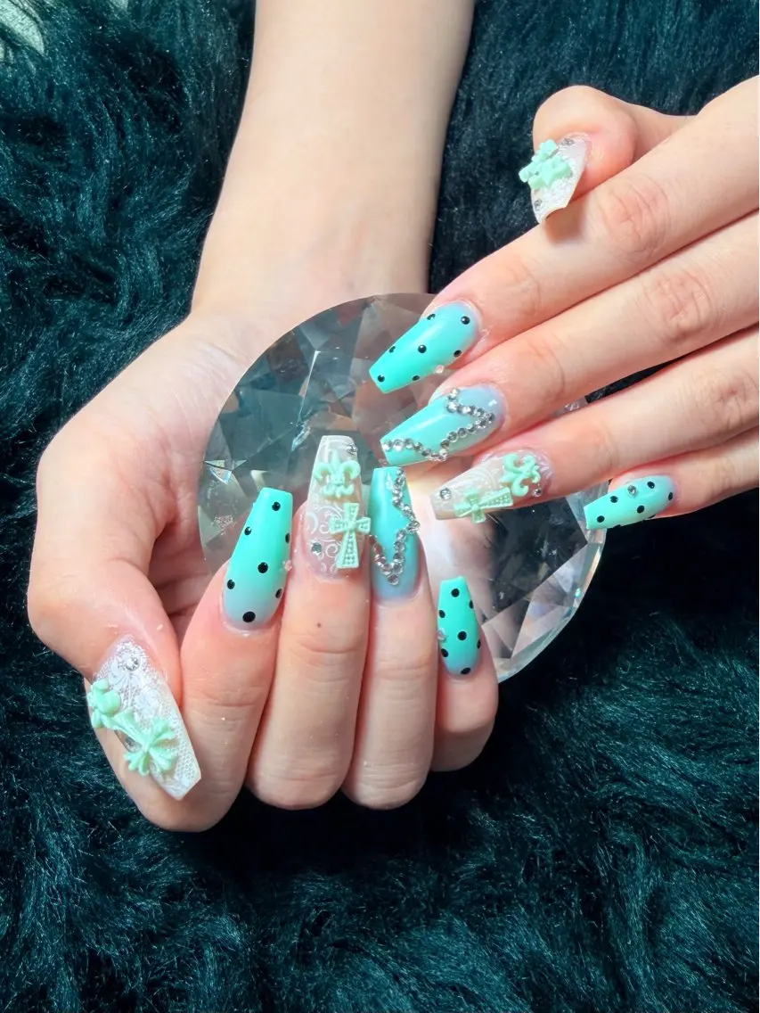 ネイル ハンドネイル Rinaky Amee Nailのネイルデザイン