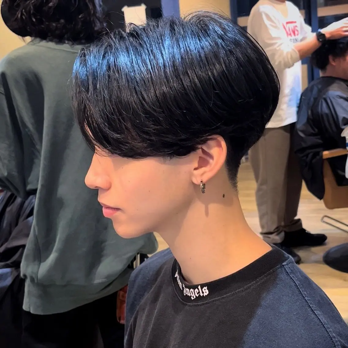ショート パーマ メンズ センターパート メンズパーマ 刈り上げ ニュアンスパーマ カット パーマ masahiro 波巻きシャドウパーマのヘアスタイル