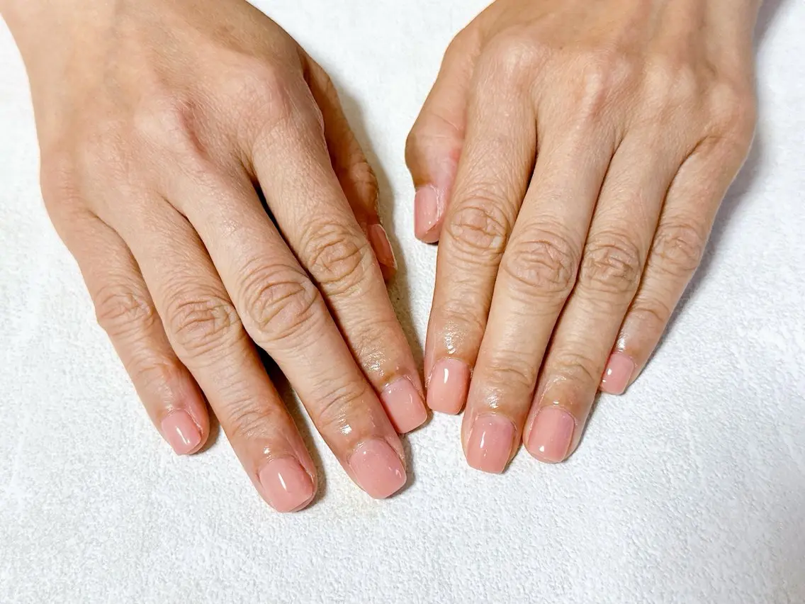ネイル オーロラネイル フットネイル フレンチネイル ジェルネイル マグネットネイル ハンドネイル mogunail &blowのネイルデザイン