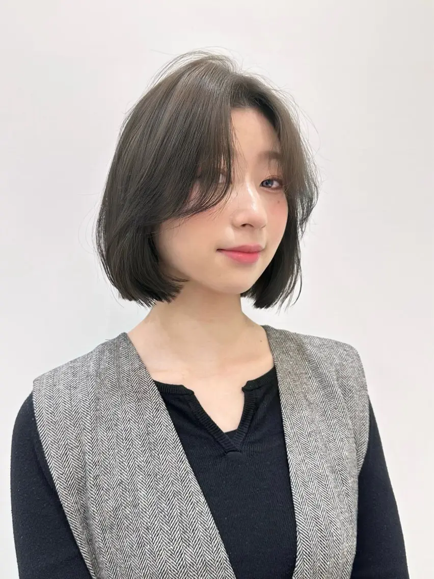 ショート カラー グレージュ オリーブグレージュ オリーブグレー ボブ 顔周りカット 🌿レイヤー/ブリー チ/🌿‬JINのヘアスタイル