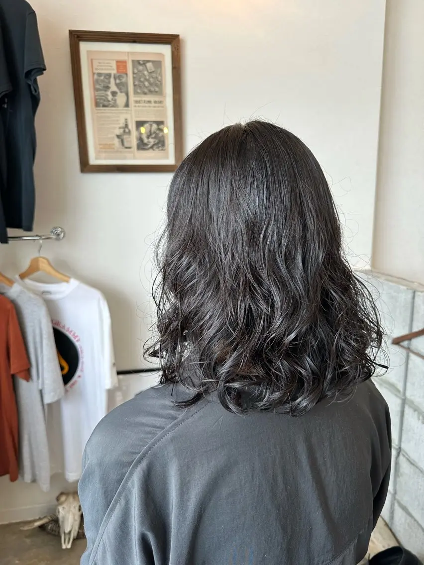 ミディアム パーマ ミディアムパーマ 岩村 夏姫のヘアスタイル