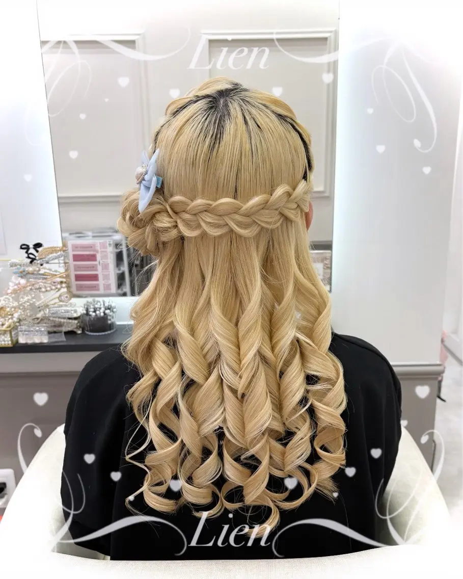 ロング ヘアアレンジ ヘアセット lien ヒジリのヘアスタイル