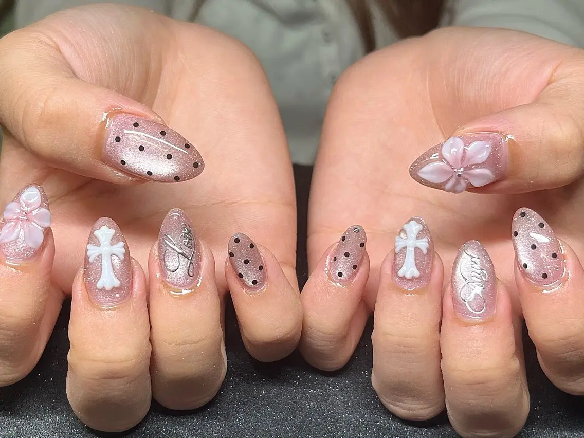 ネイル ハンドネイル Chika .のネイルデザイン