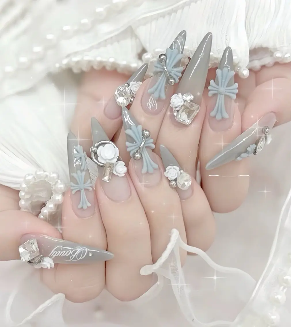 ネイル オーロラネイル チークネイル 桜ネイル クリアネイル ドット ハンドネイル Rin Nail Shinokuboのネイルデザイン