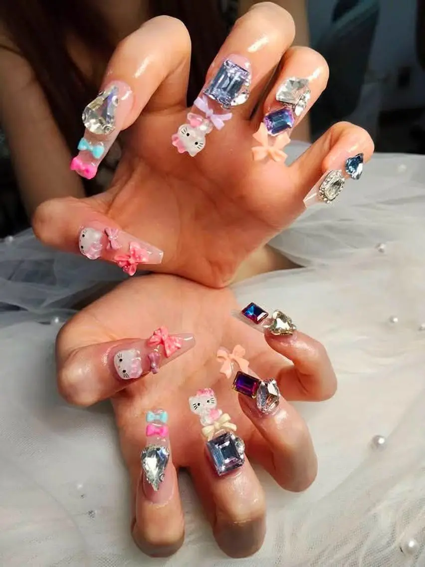 ネイル アートネイル チークネイル フレンチネイル ジェルネイル ガーリー HAPPI NAIL 大国町のネイルデザイン