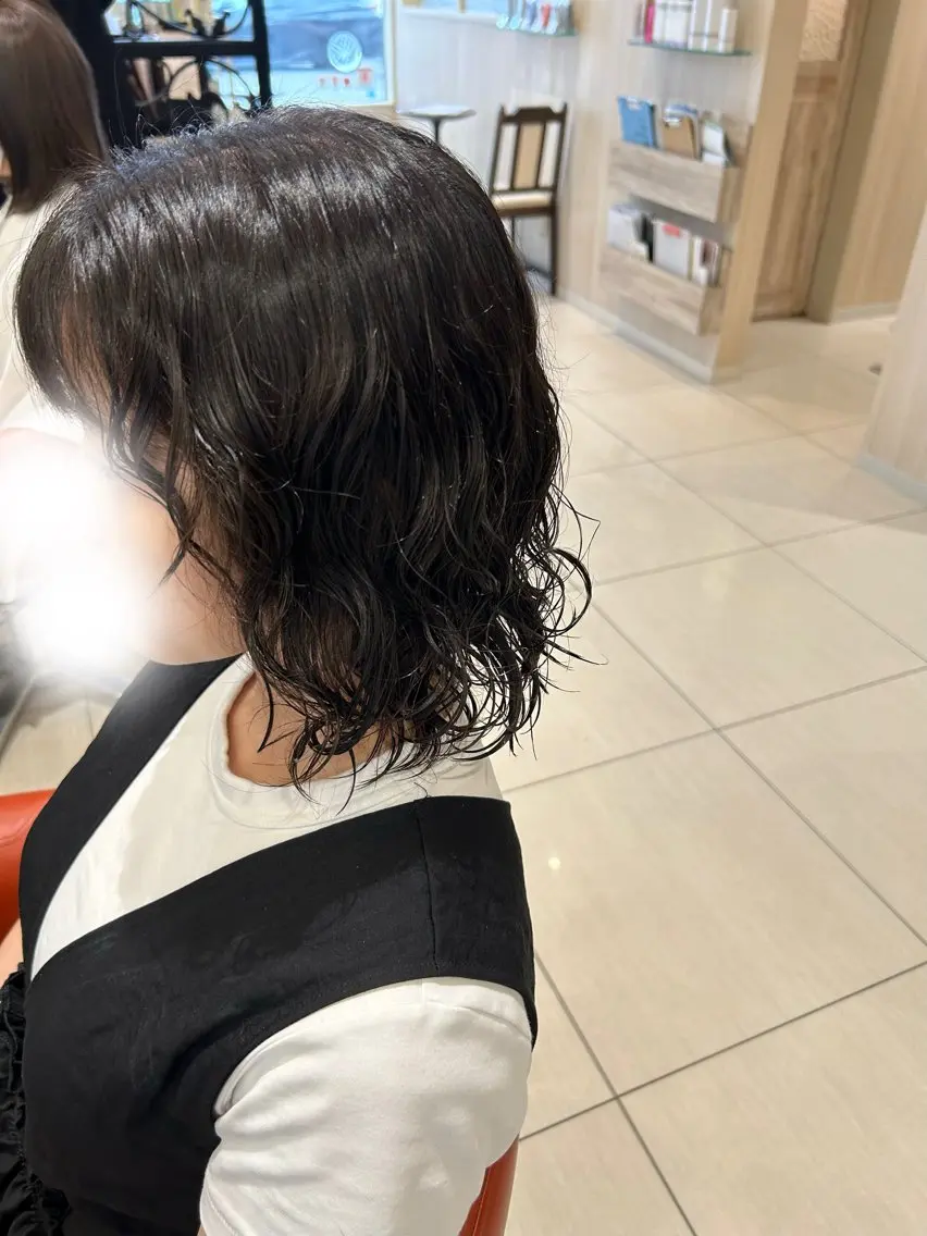 ミディアム パーマ 横田 まおのヘアスタイル