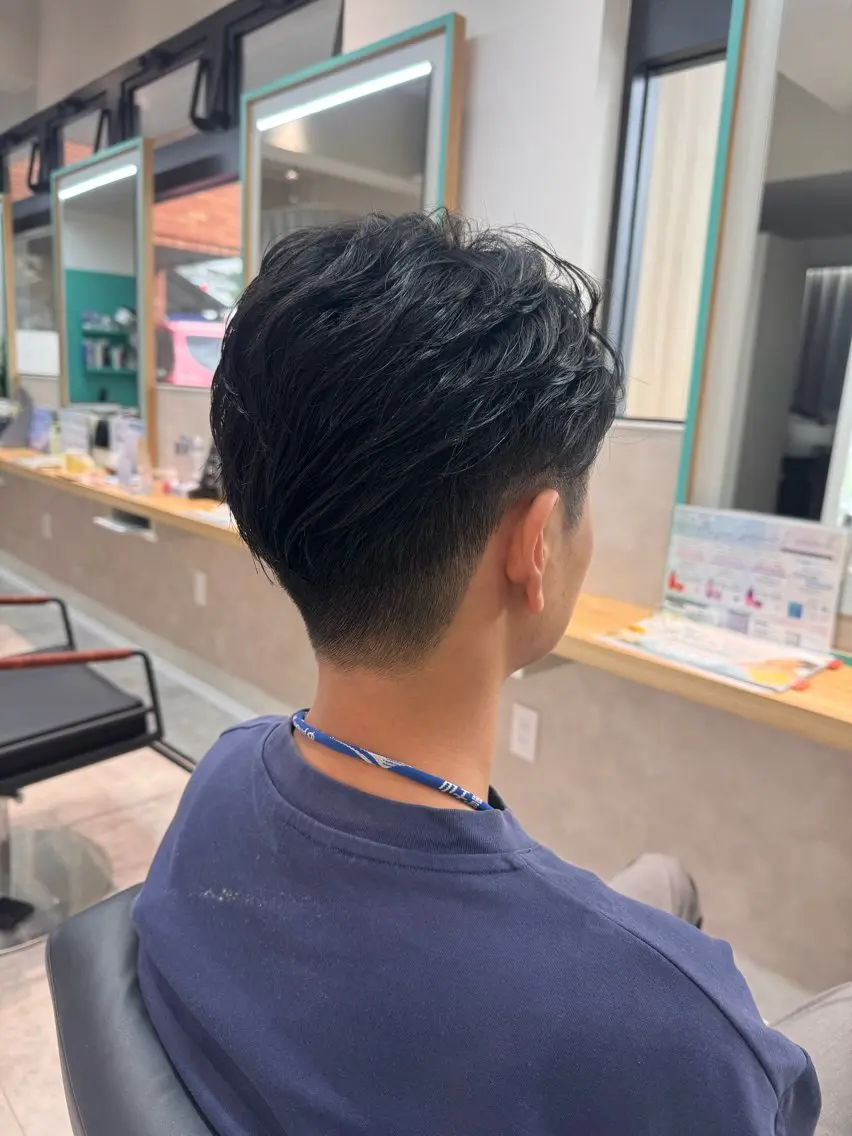 メンズ センターパート メンズパーマ 中村 亜希のヘアスタイル