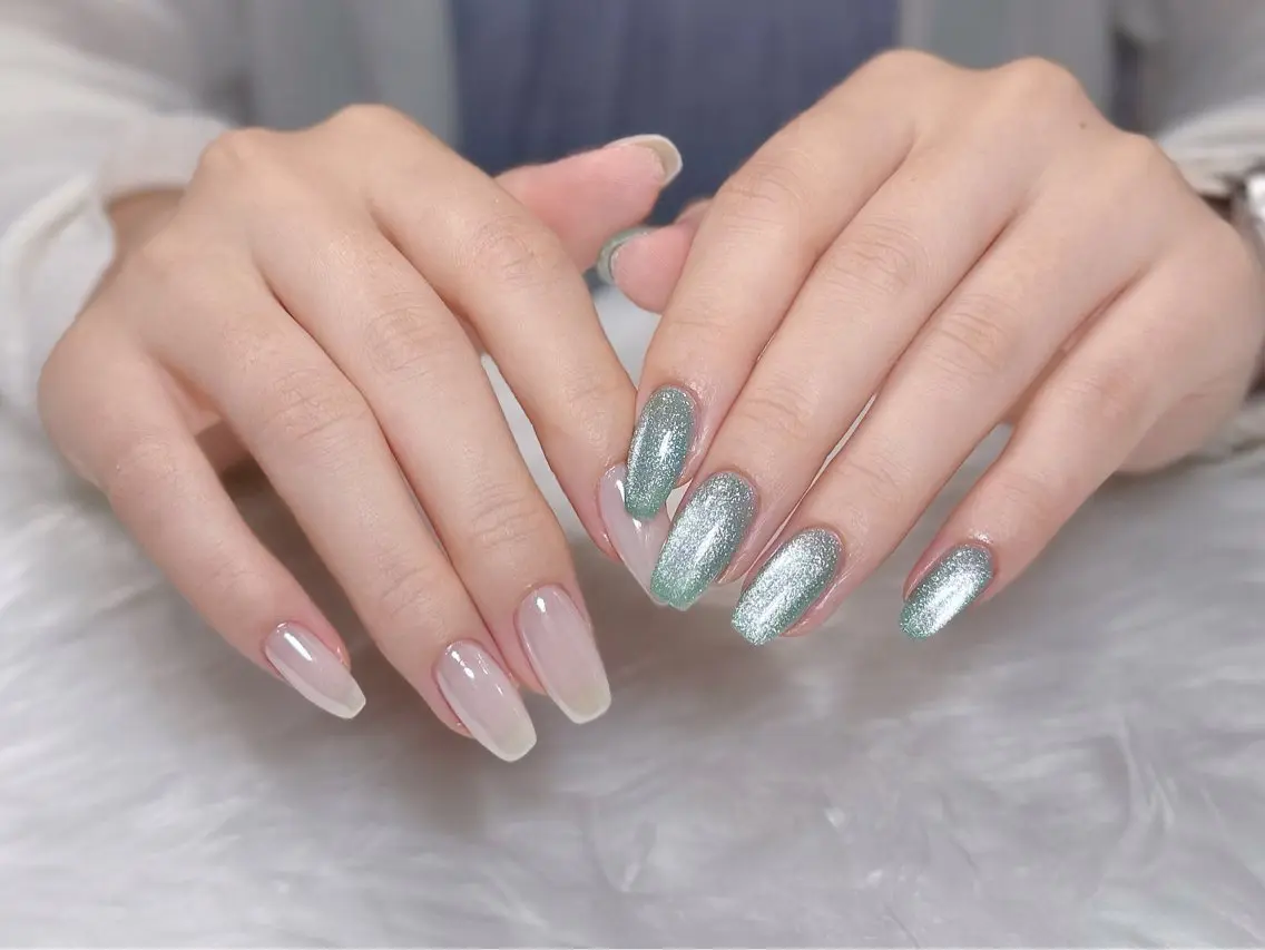 ネイル オーロラネイル チークネイル フットネイル フレンチネイル ジェルネイル ハンドネイル Nichi Nailsのネイルデザイン